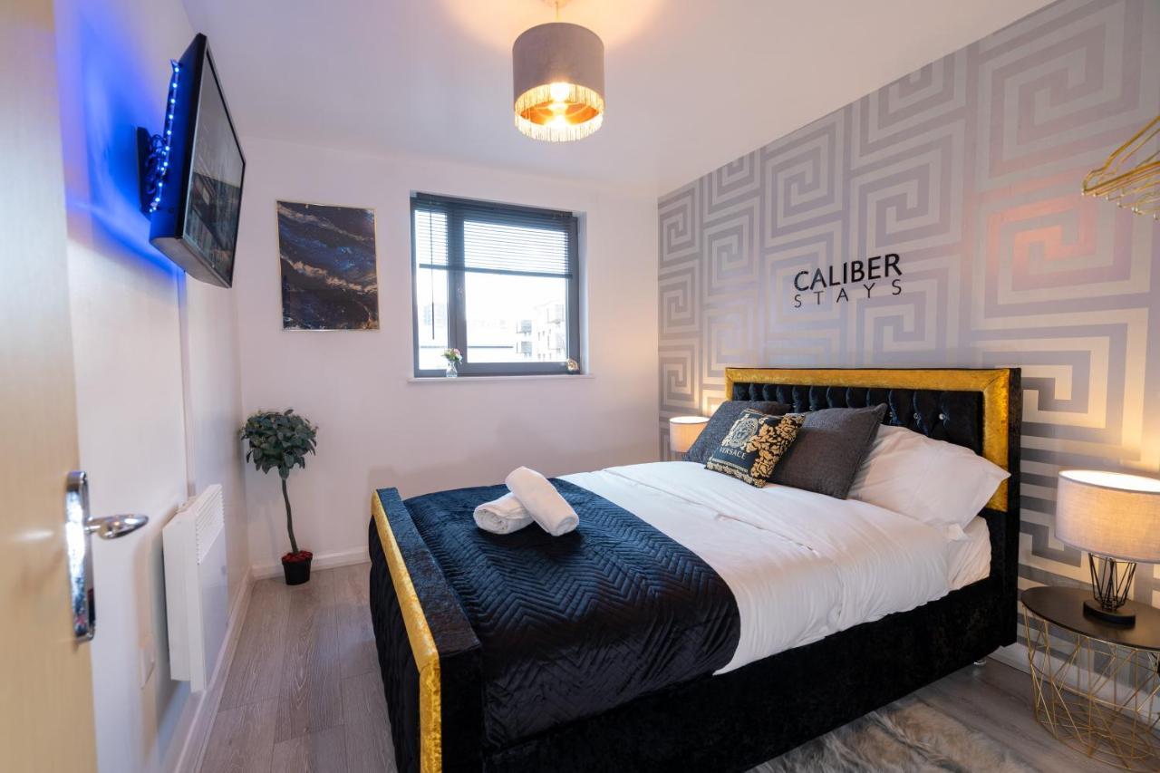 Caliber Stays Birmingham Bliss - Medusa Suite Apartments - Central 2-Bed Retreat - City Attractions, Sleeps 4, Free Netflix, Nearby Parking & Close Proximity - Bullring, Grand Central, The Cube - 5 Minutes Walk Extérieur photo