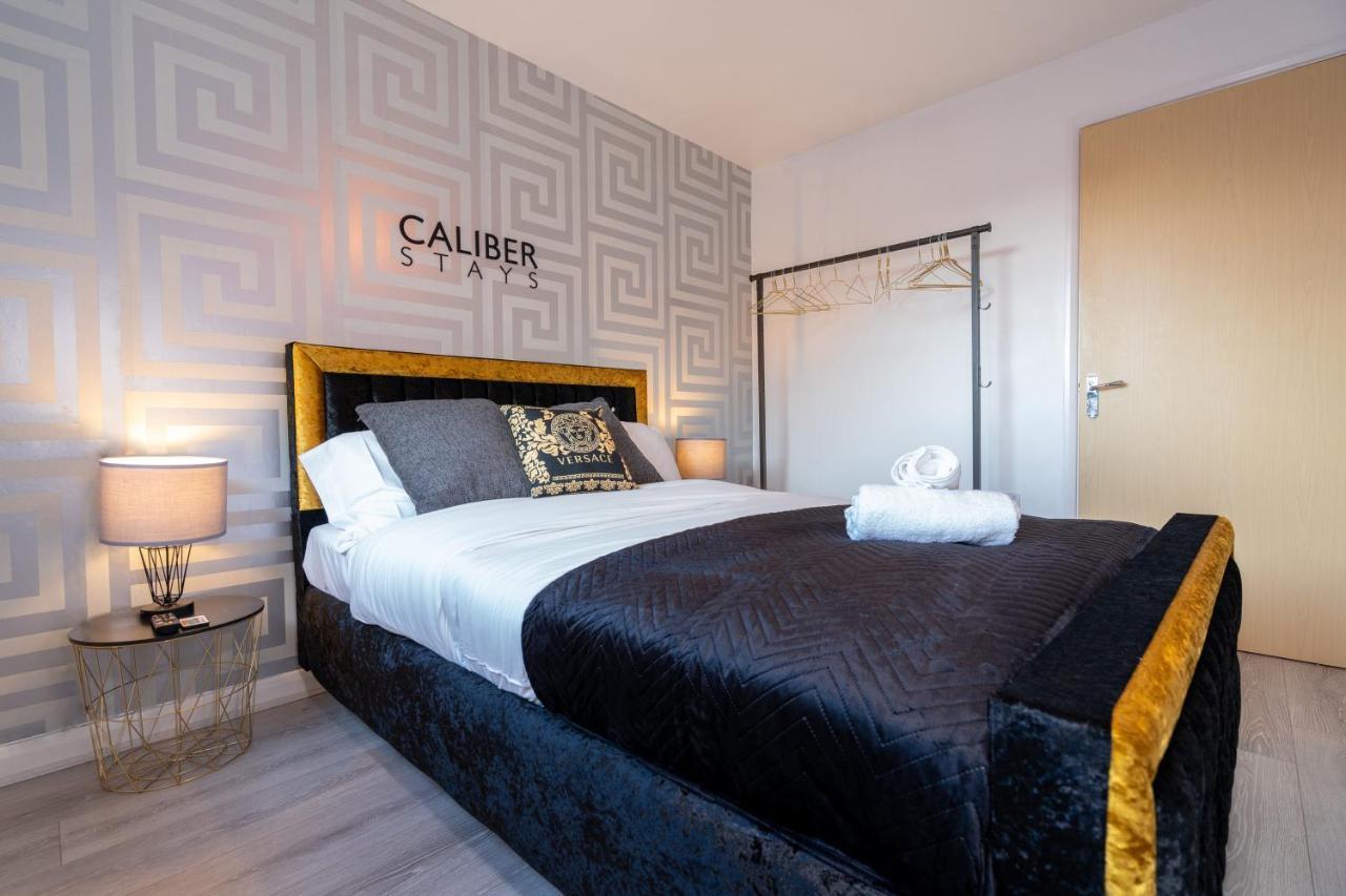 Caliber Stays Birmingham Bliss - Medusa Suite Apartments - Central 2-Bed Retreat - City Attractions, Sleeps 4, Free Netflix, Nearby Parking & Close Proximity - Bullring, Grand Central, The Cube - 5 Minutes Walk Extérieur photo