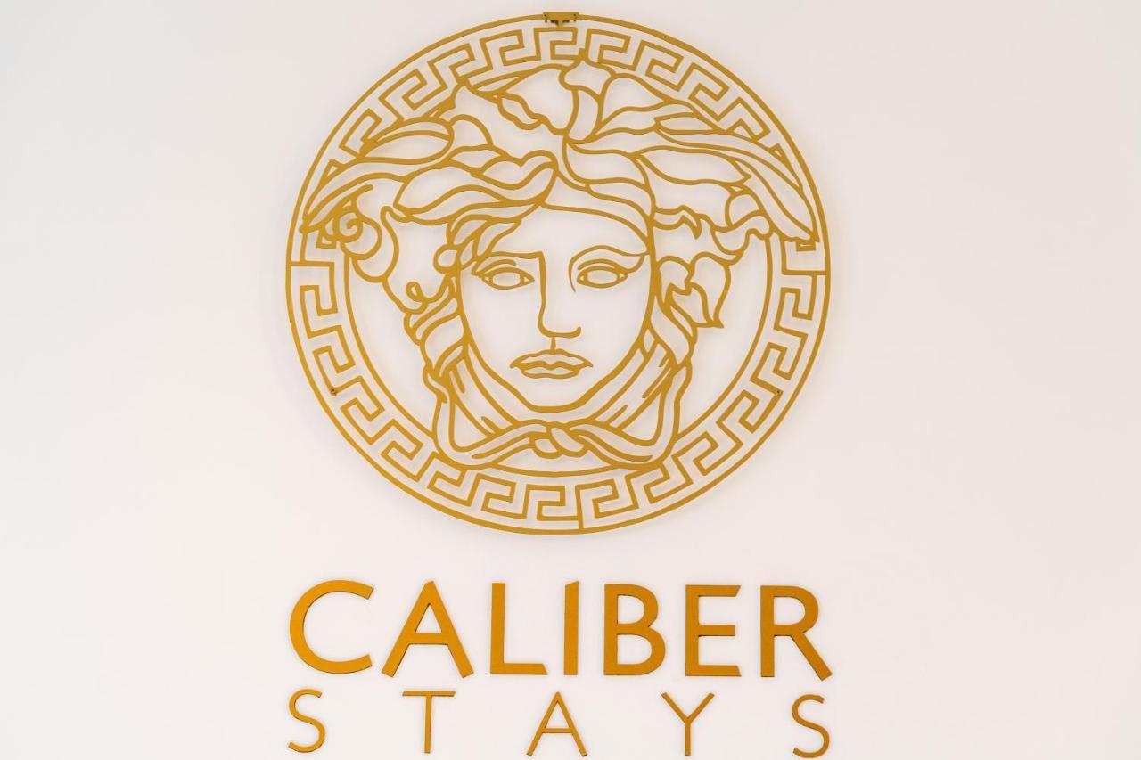 Caliber Stays Birmingham Bliss - Medusa Suite Apartments - Central 2-Bed Retreat - City Attractions, Sleeps 4, Free Netflix, Nearby Parking & Close Proximity - Bullring, Grand Central, The Cube - 5 Minutes Walk Extérieur photo